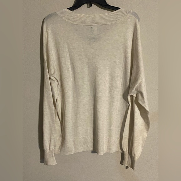 Gap Light Weight V-neck Sweater - Picture 2 of 4
